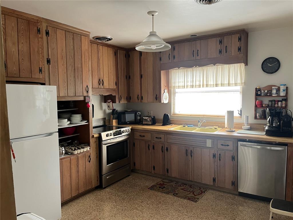 505 GRANADA AVENUE, VENICE, FL — photo 5 of 30