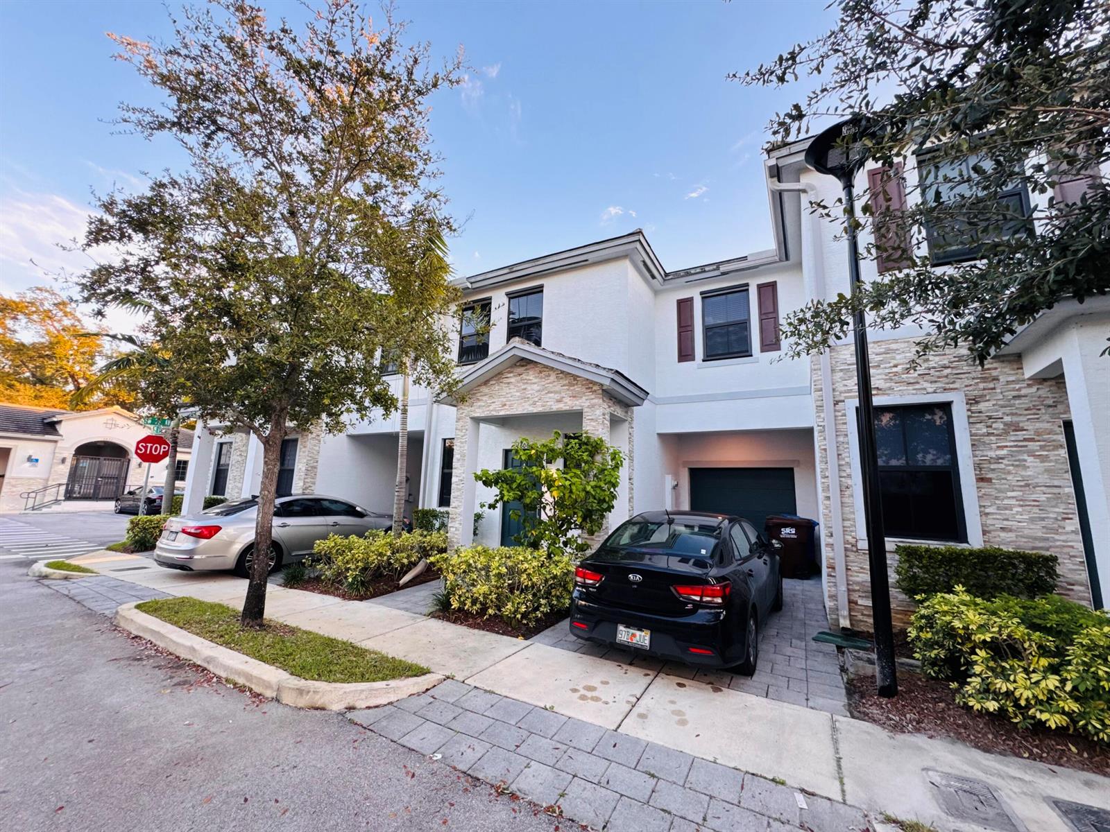 1606 SW 28th Court, Fort Lauderdale FL 33315