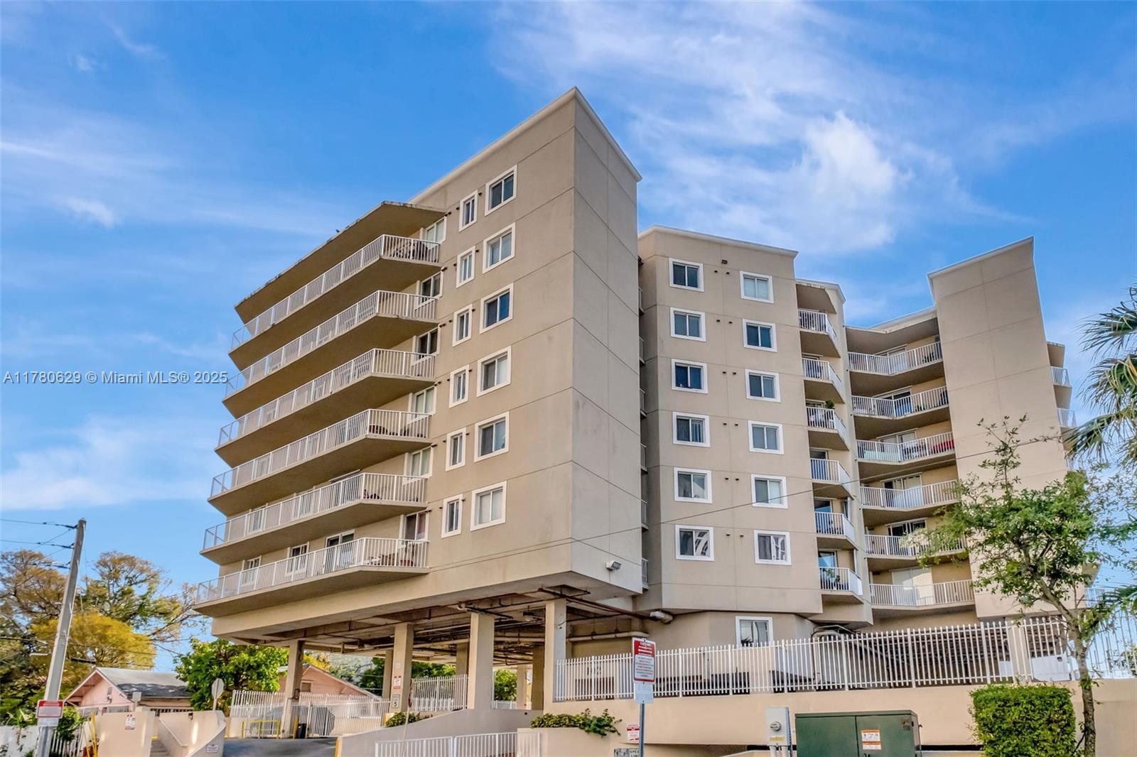 102 SW 6th Ave # 204, Miami FL 33130