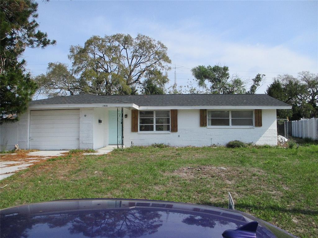 7925 BRACKEN DRIVE