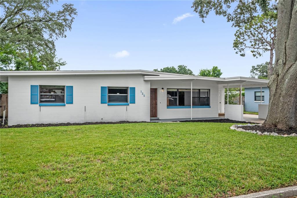 125 E LAUREN COURT