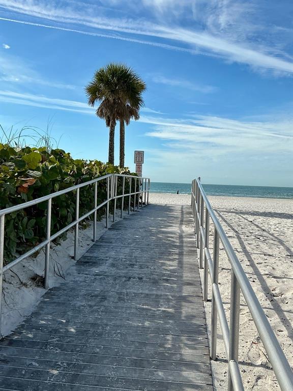 13354 2ND ST E, MADEIRA BEACH, FL — photo 5 of 6