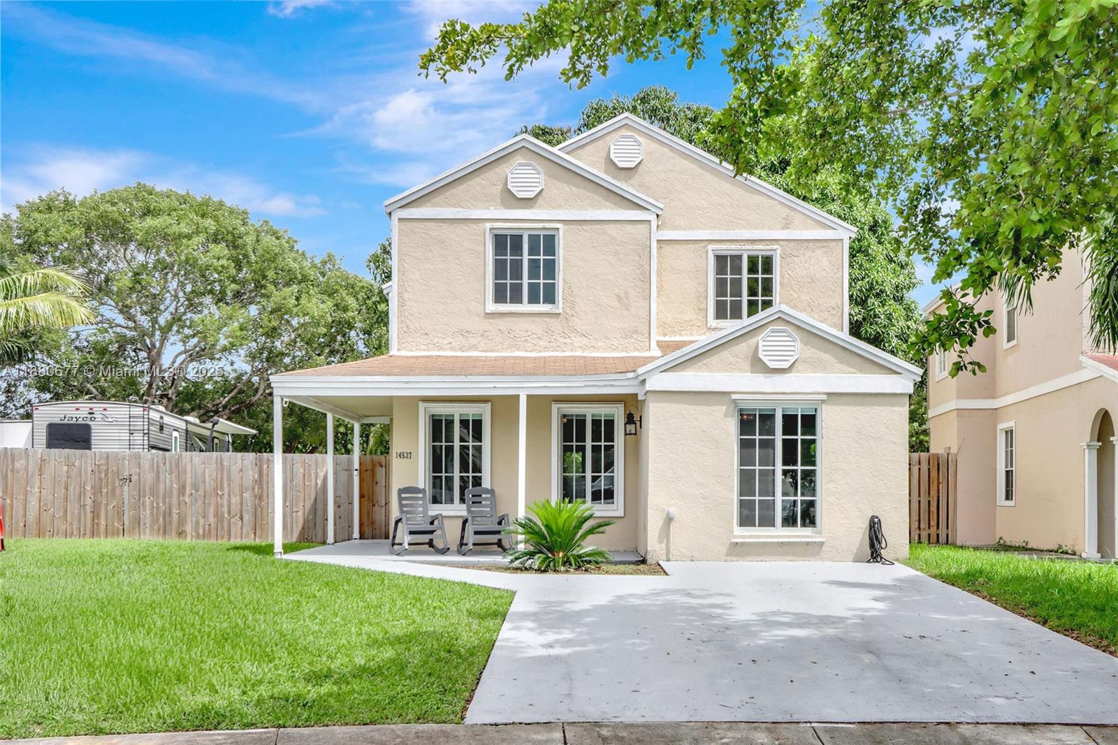 14537 SW 127th Ct, Miami FL 33186