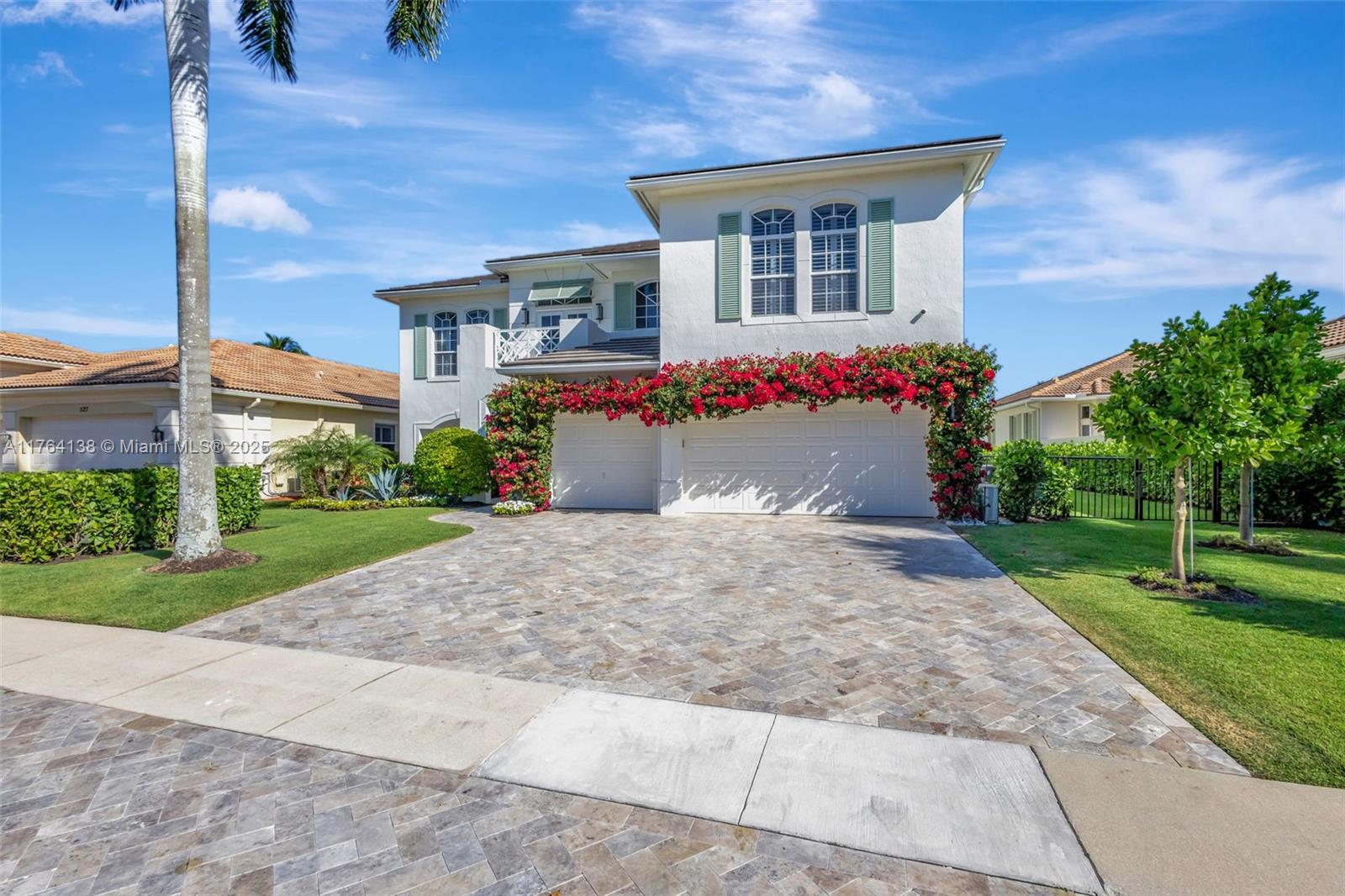 529 Les Jardin Dr, Palm Beach Gardens FL 33410