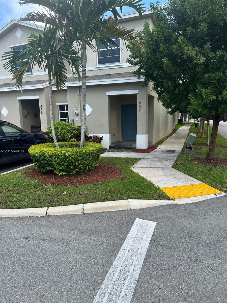 441 NE 5th St, Florida City FL 33034