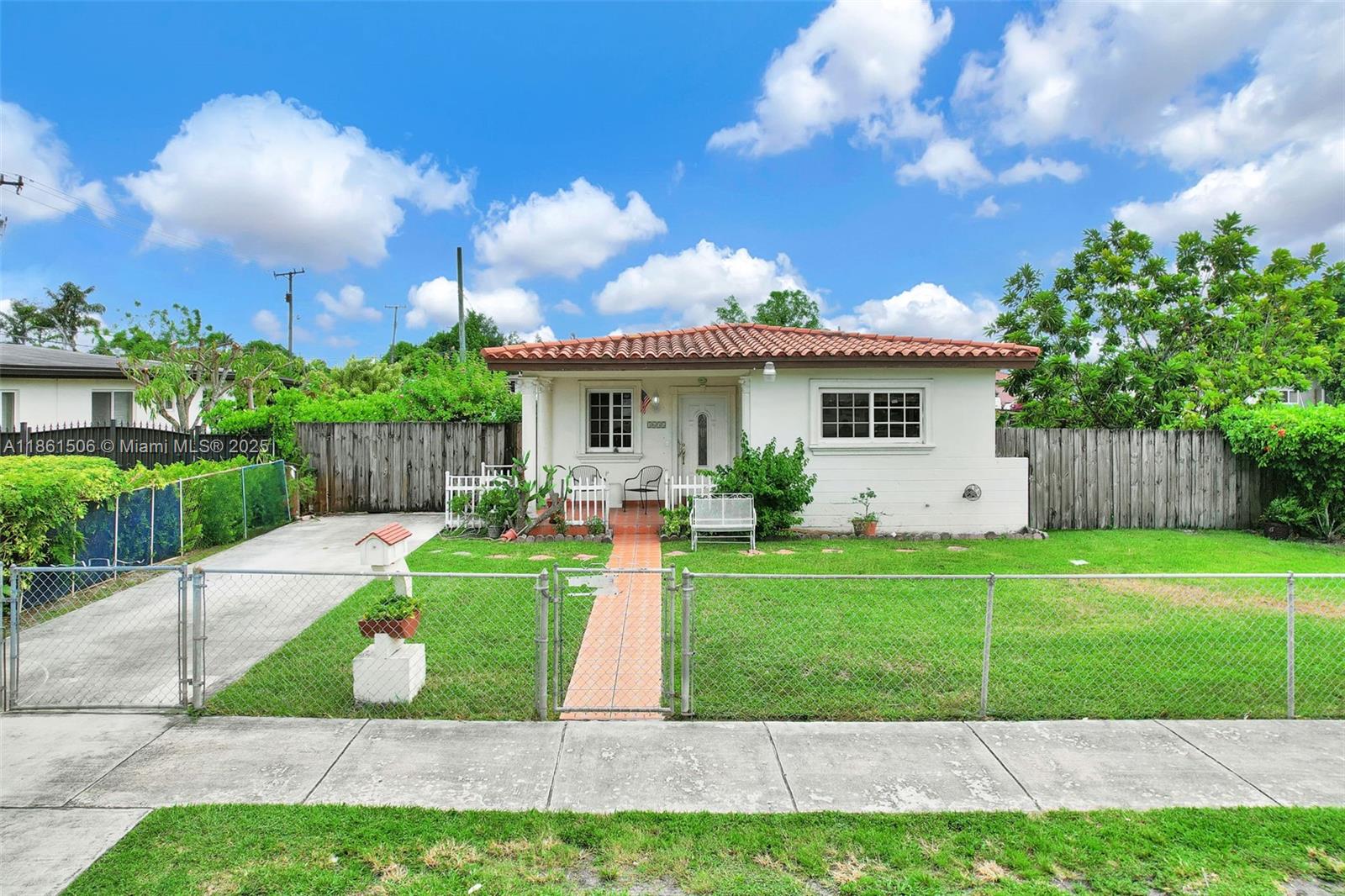 3635 SW 95th Ave, Miami FL 33165