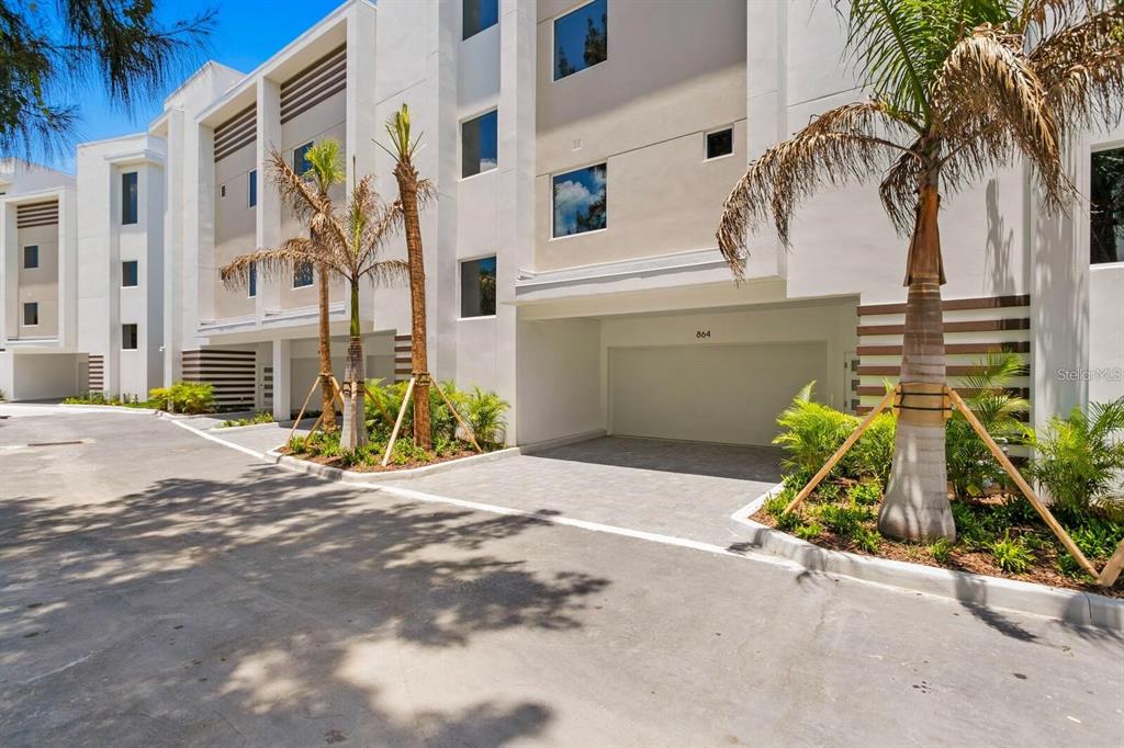 864 N OSCEOLA AVE