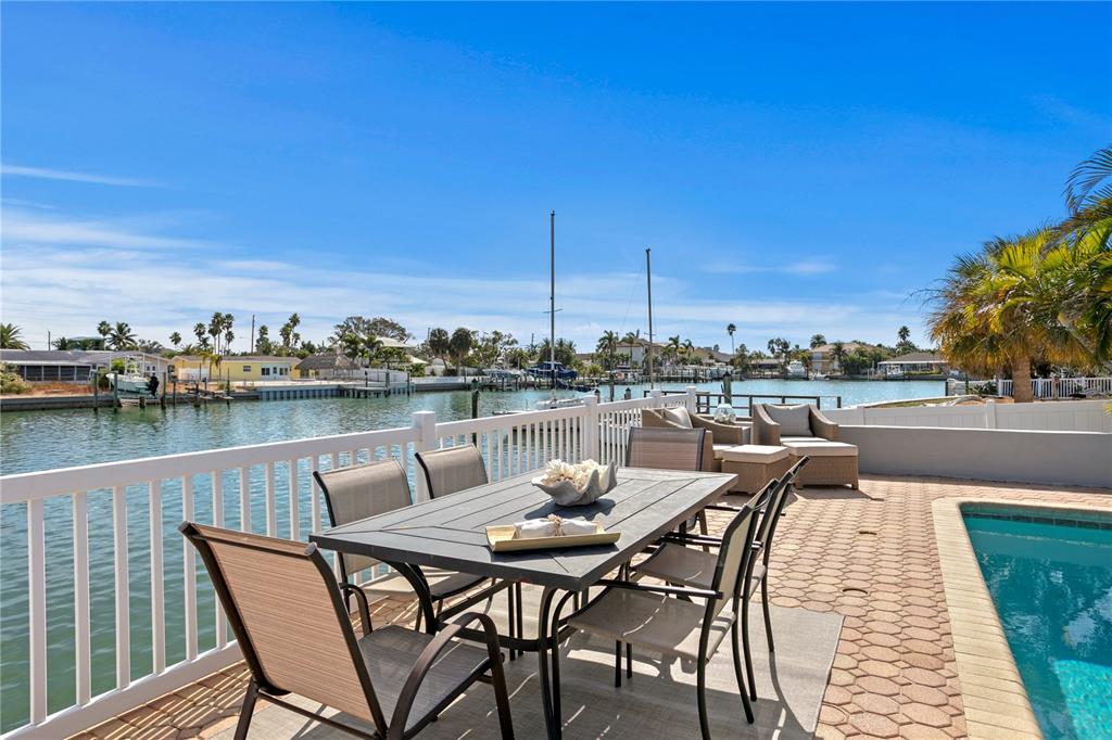 350 N JULIA CIRCLE, ST PETE BEACH, FL — photo 2 of 30