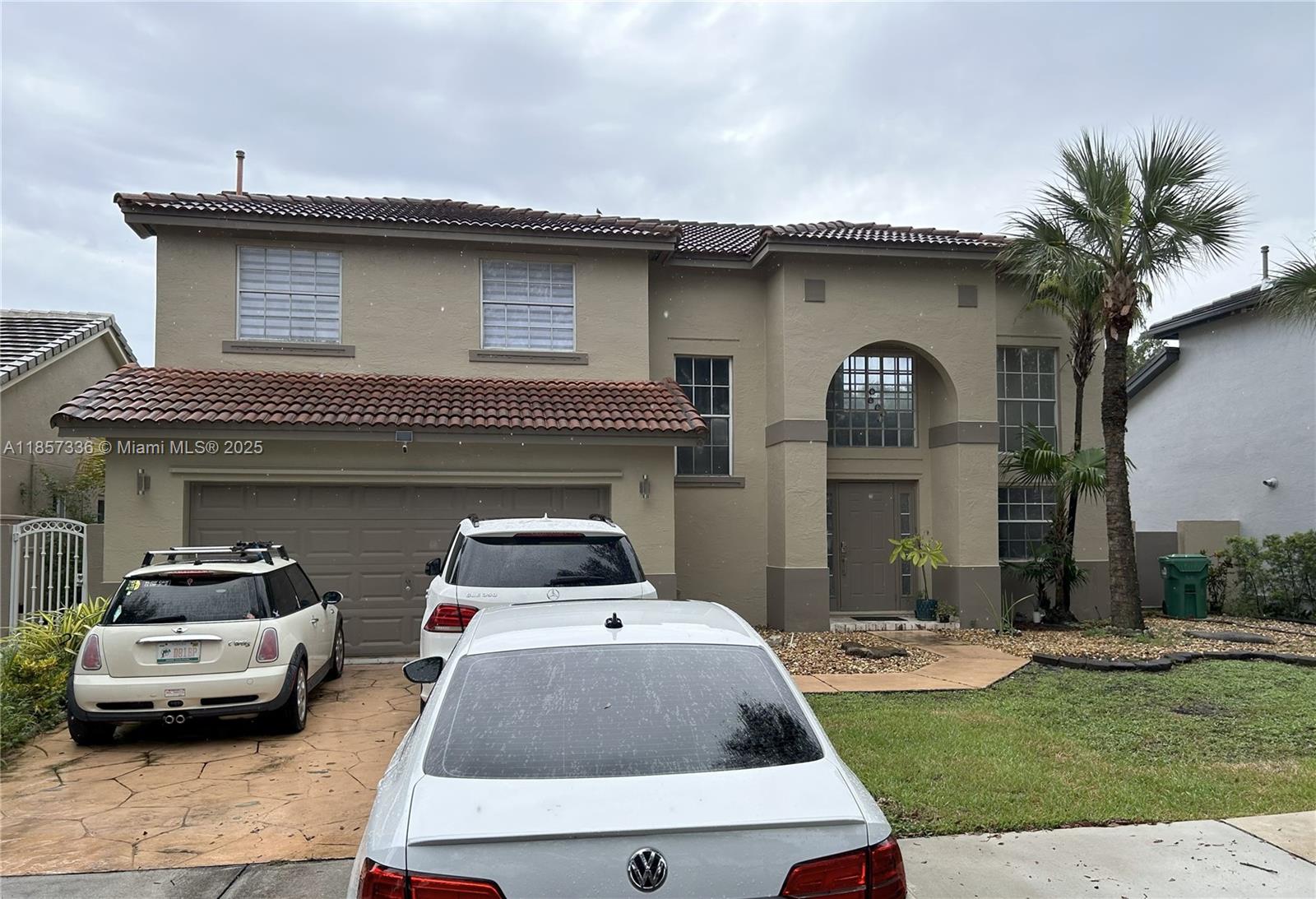 19131 NW 89th Ct, Hialeah FL 33018