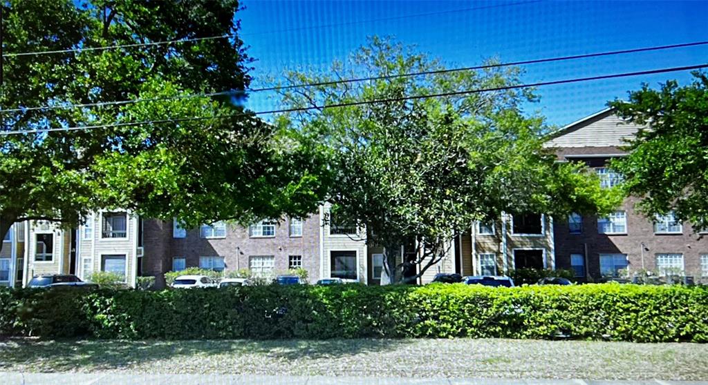 5501 ROSEBRIAR WAY UNIT 201