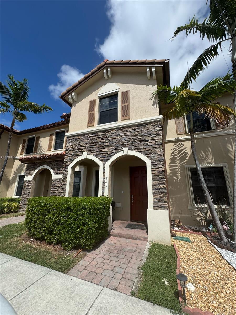 HOMESTEAD, FL — photo 2 of 2