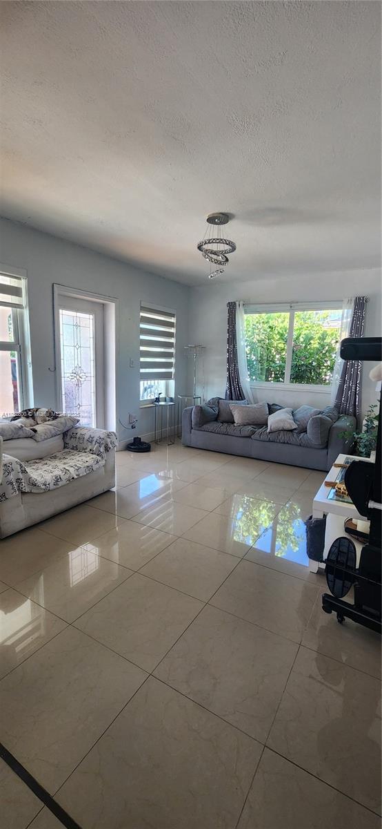 802 E 30th St, Hialeah FL 33013