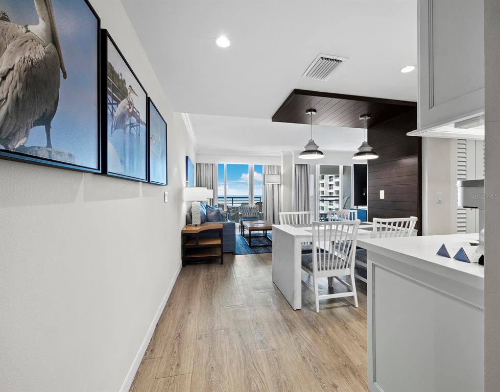 210 SANDS POINT ROAD UNIT 2405, LONGBOAT KEY, FL — photo 5 of 30