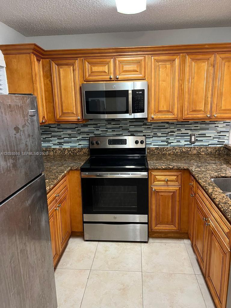 1561 Balfour Point Dr # B, West Palm Beach FL 33411