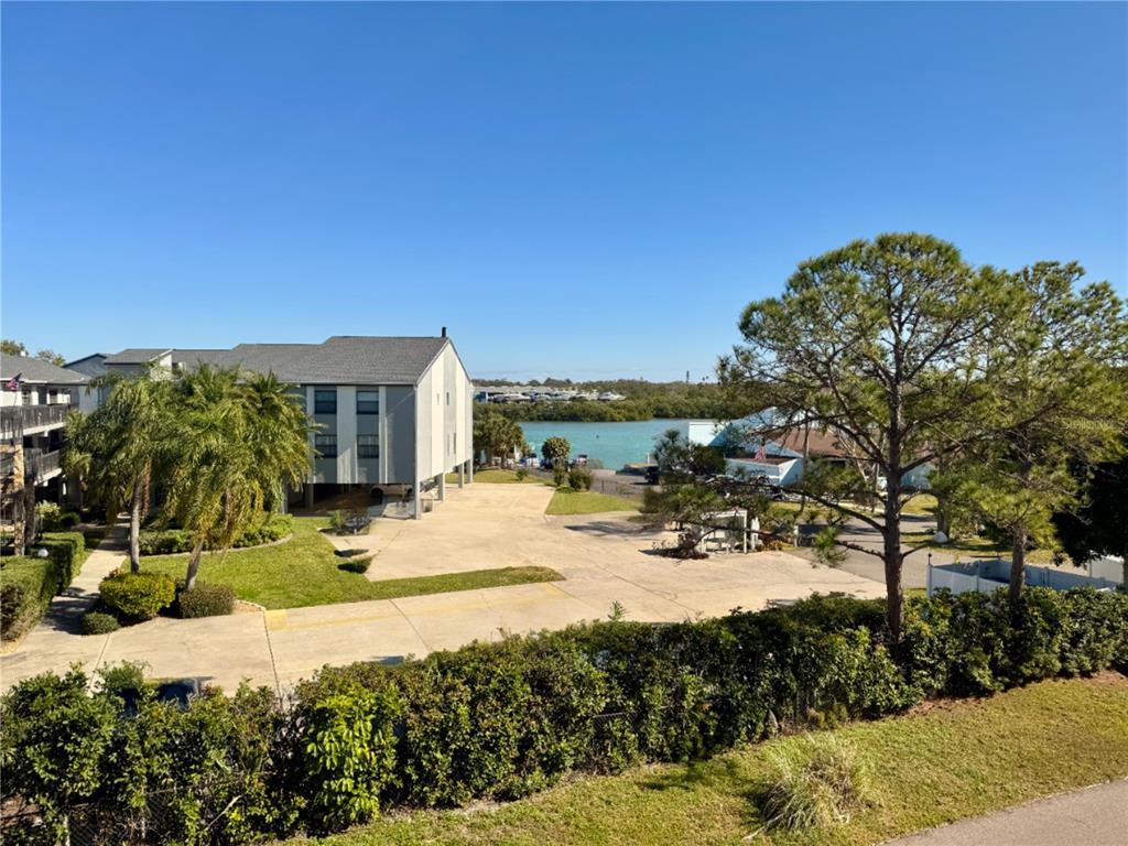 324 WINDRUSH BOULEVARD UNIT 8
