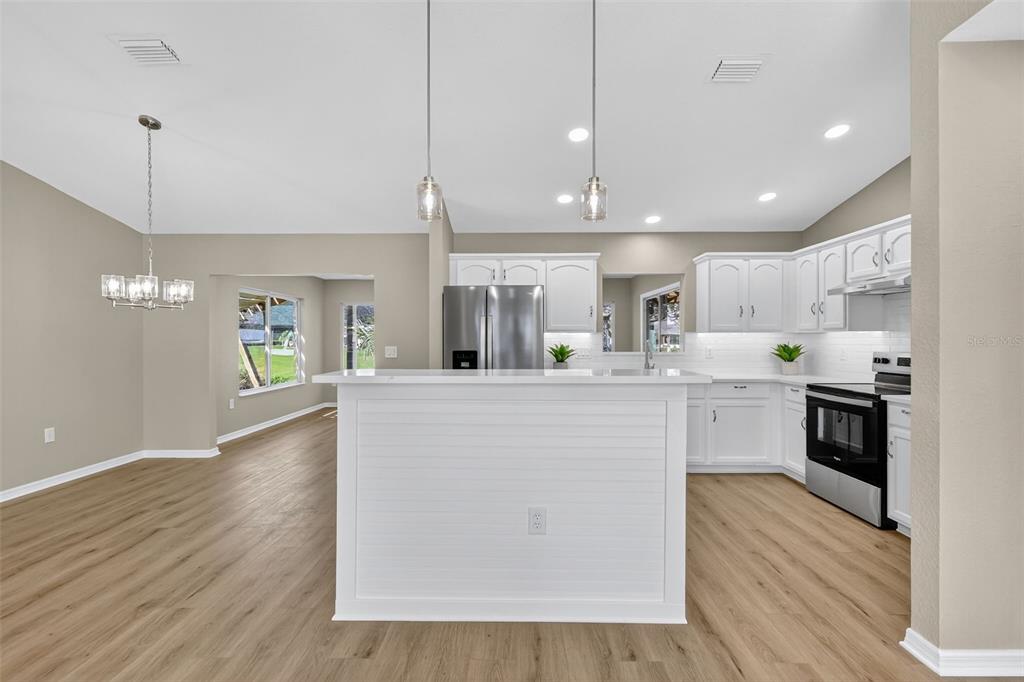 13520 SE 87TH CIRCLE, SUMMERFIELD, FL — photo 5 of 23