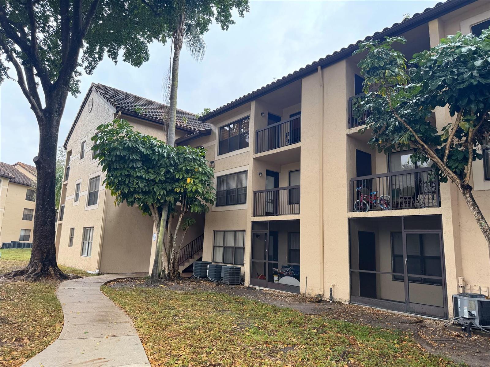 4361 W Mcnab Road # 17, Pompano Beach FL 33069