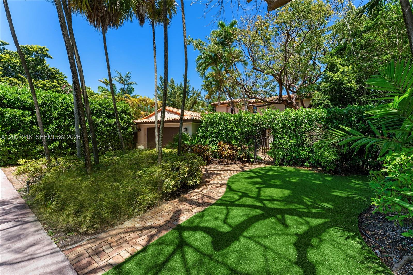 6121 La Gorce Dr, Miami Beach FL 33140