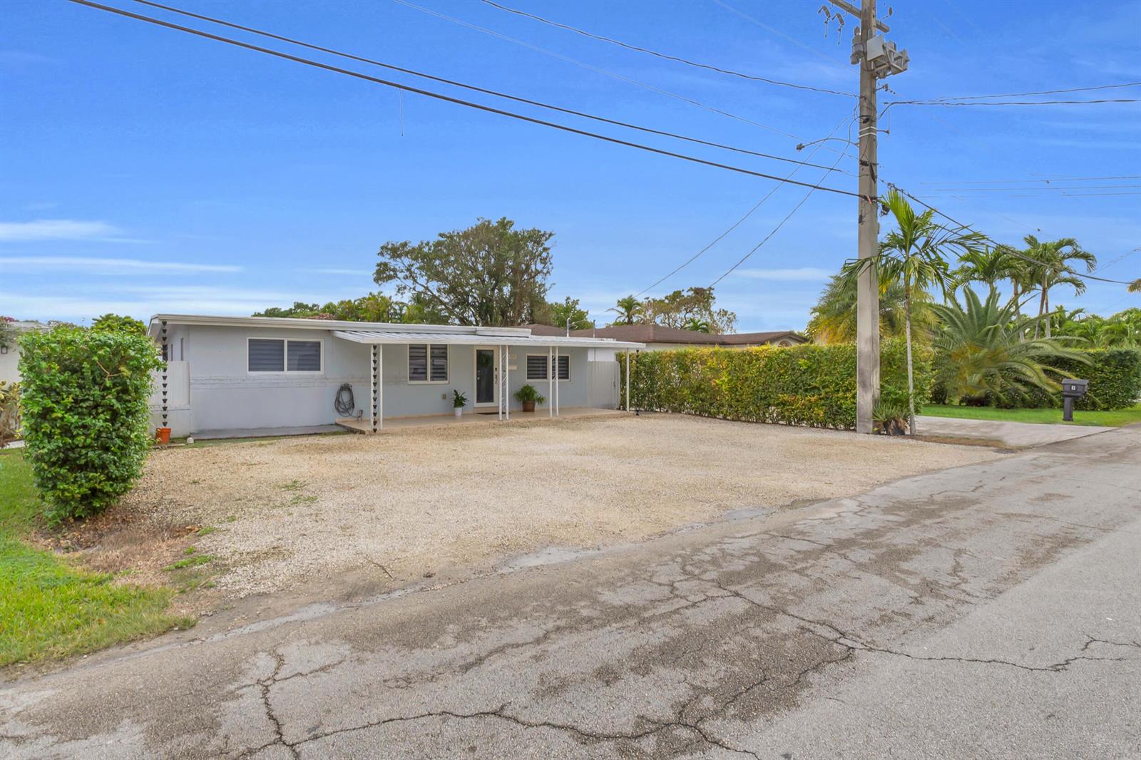 6350 SW 32 Street, Miami FL 33155