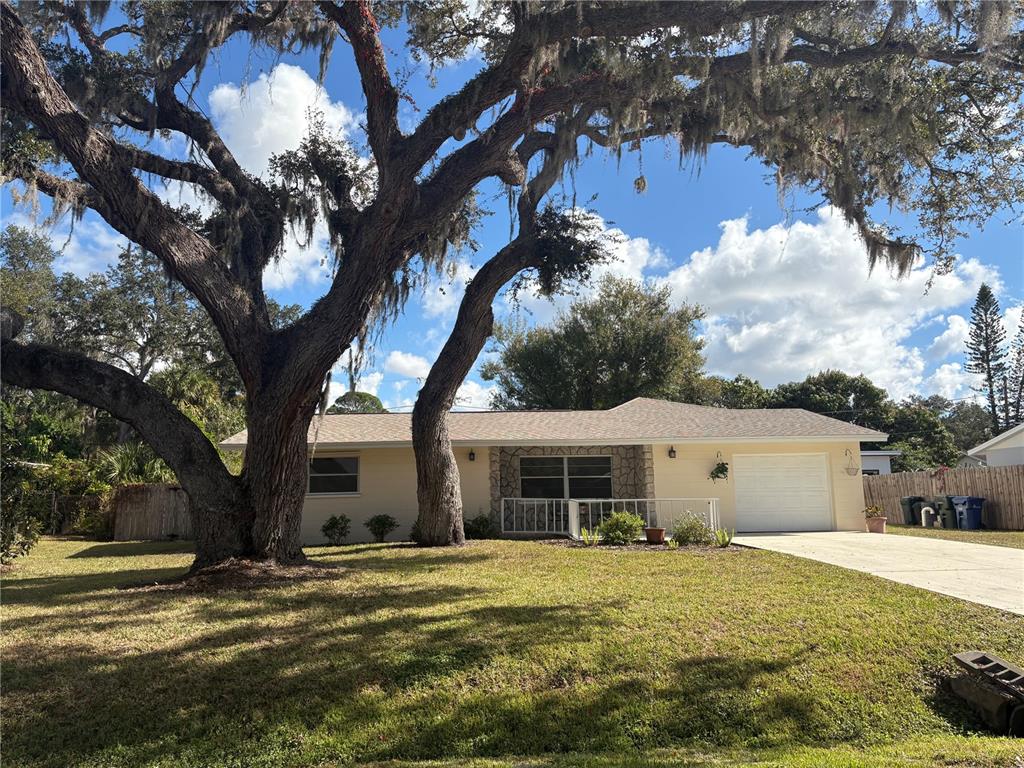 2025 AMANDA DRIVE