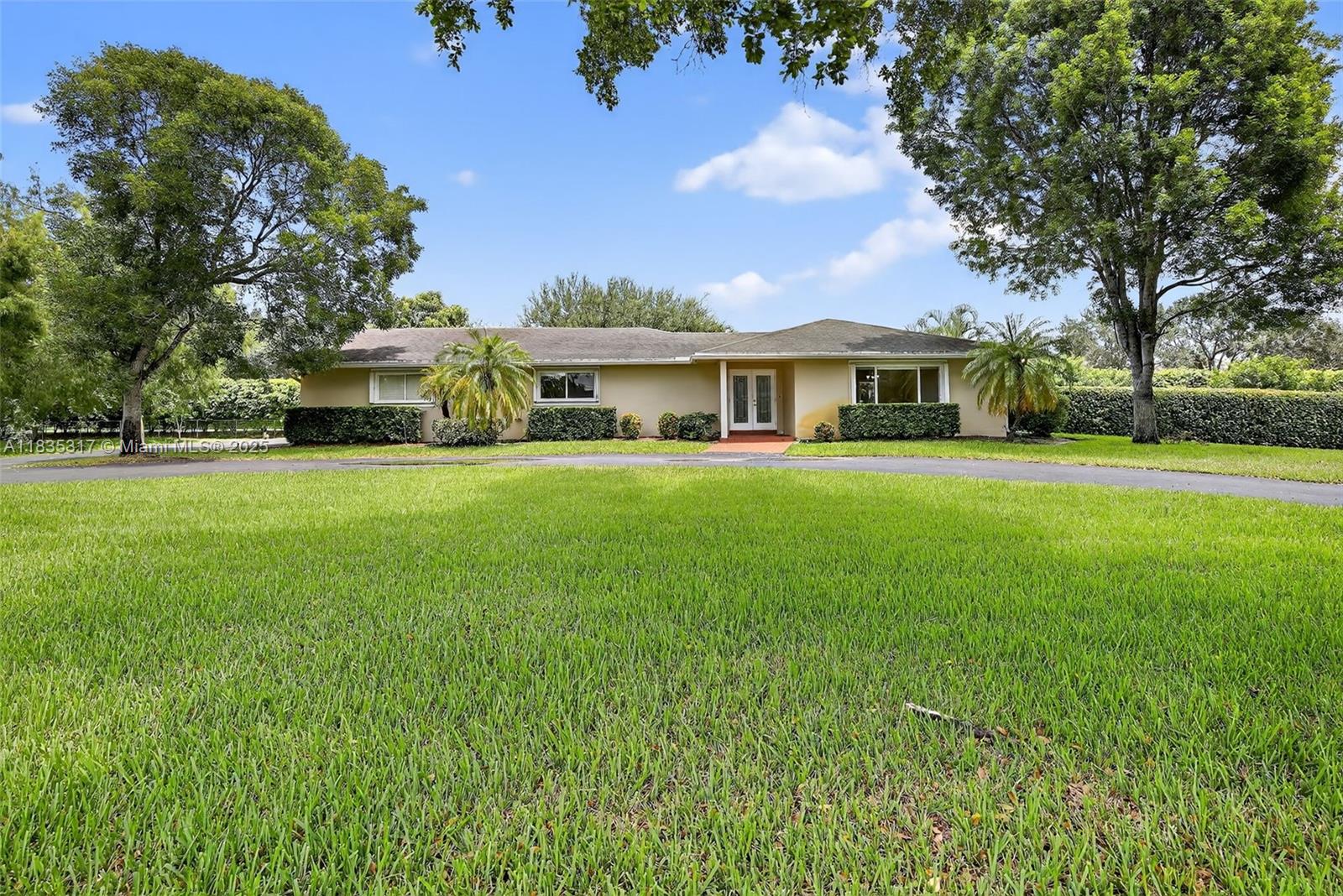 10801 SW 57th Pl, Davie FL 33328