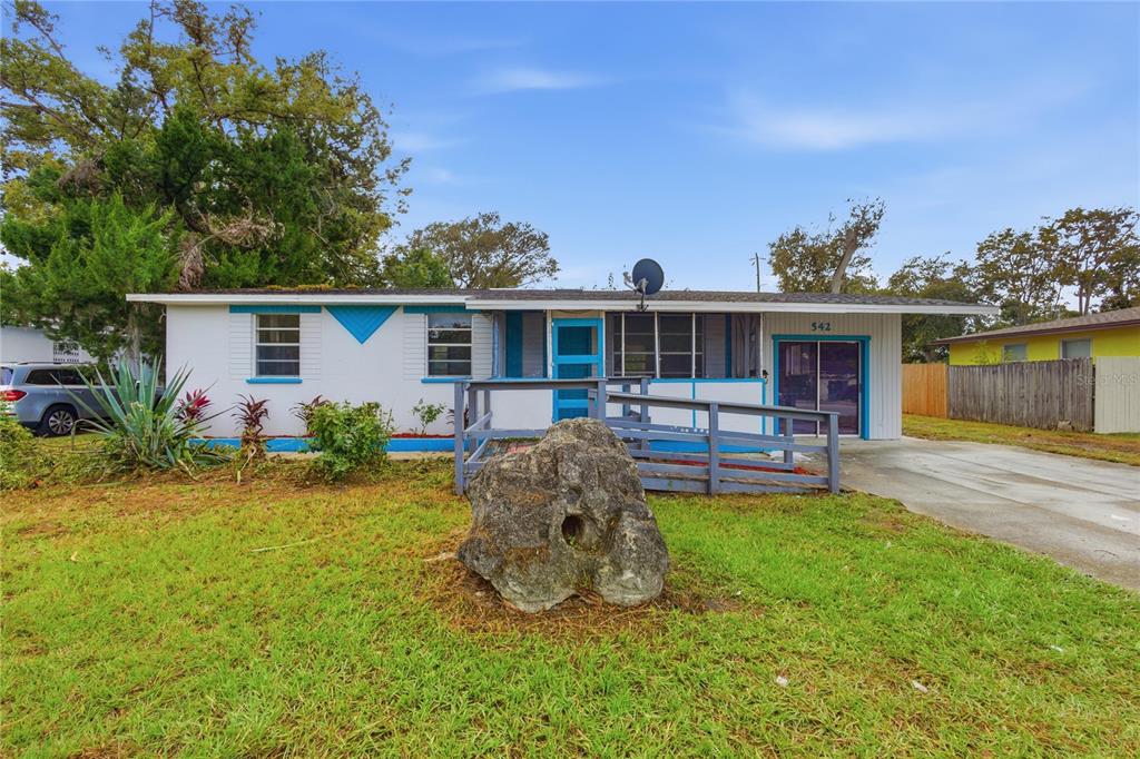 542 WHITE STREET