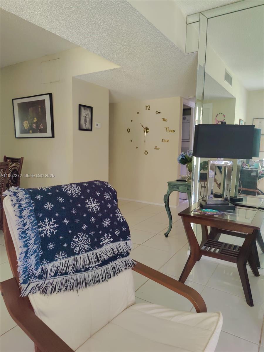 4168 Inverrary Dr # 301, Lauderhill FL 33319