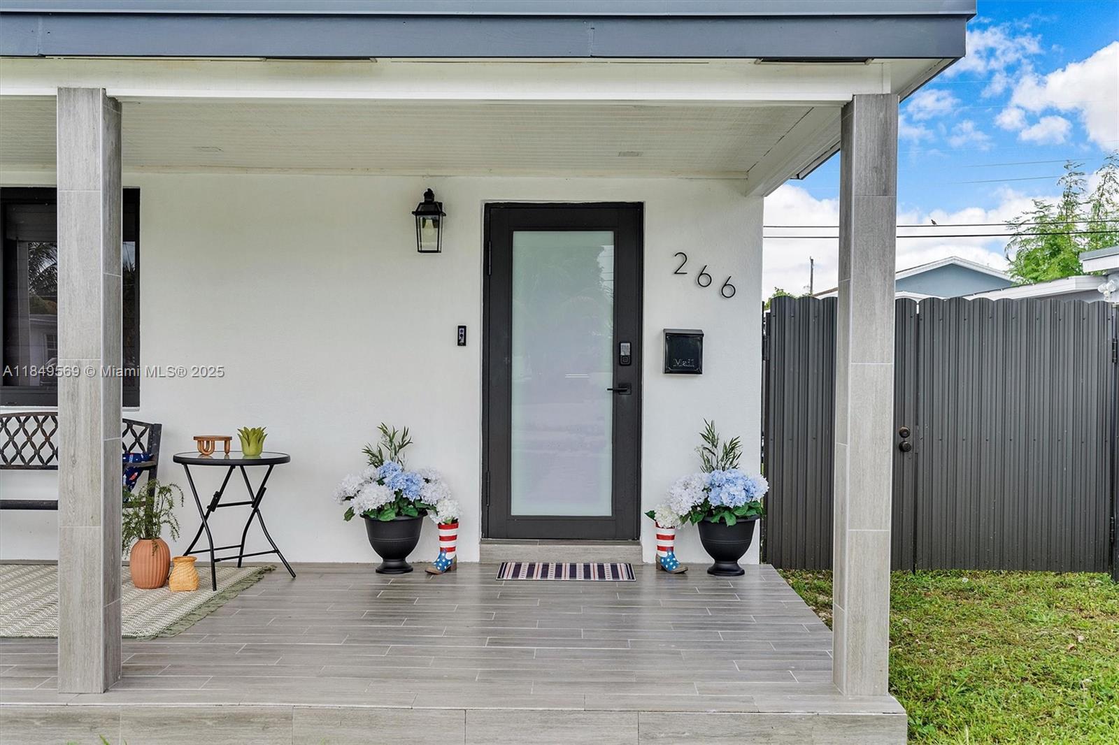 266 W 38th St, Hialeah FL 33012