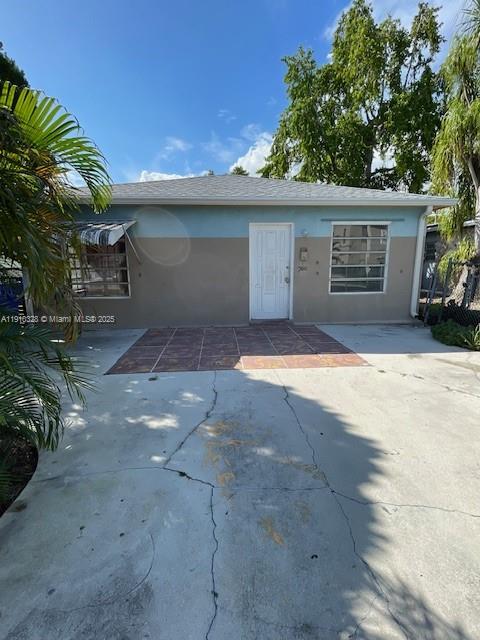 300 SW 31st Ct, Miami FL 33135