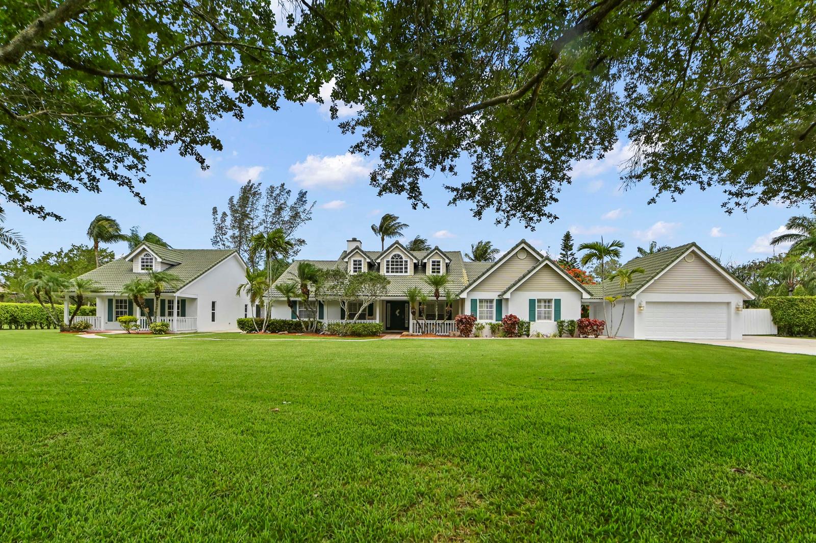 5637 Lago Del Sol Drive, Lake Worth FL 33449