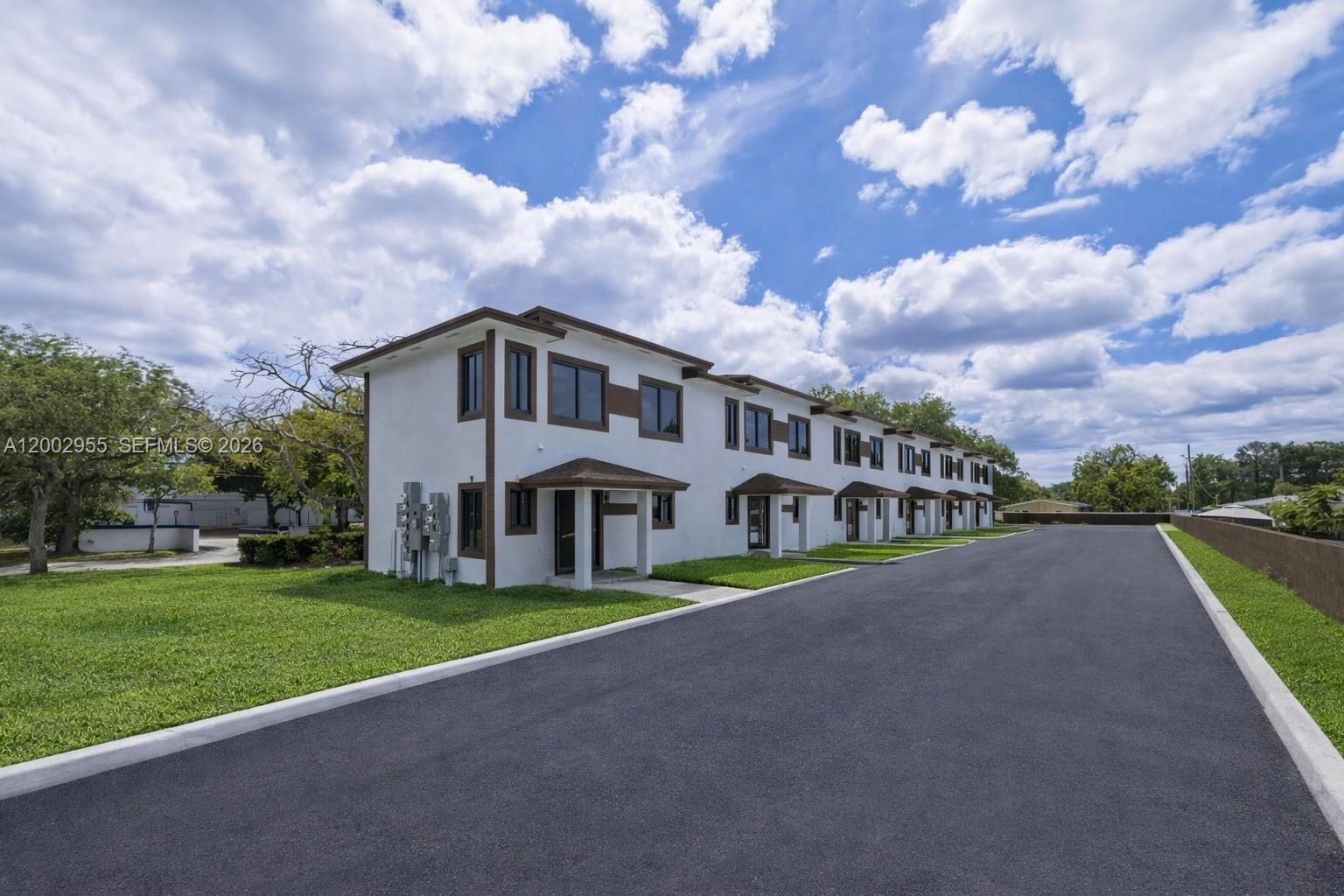 4717 SW 32nd Ave, Dania Beach FL 33312