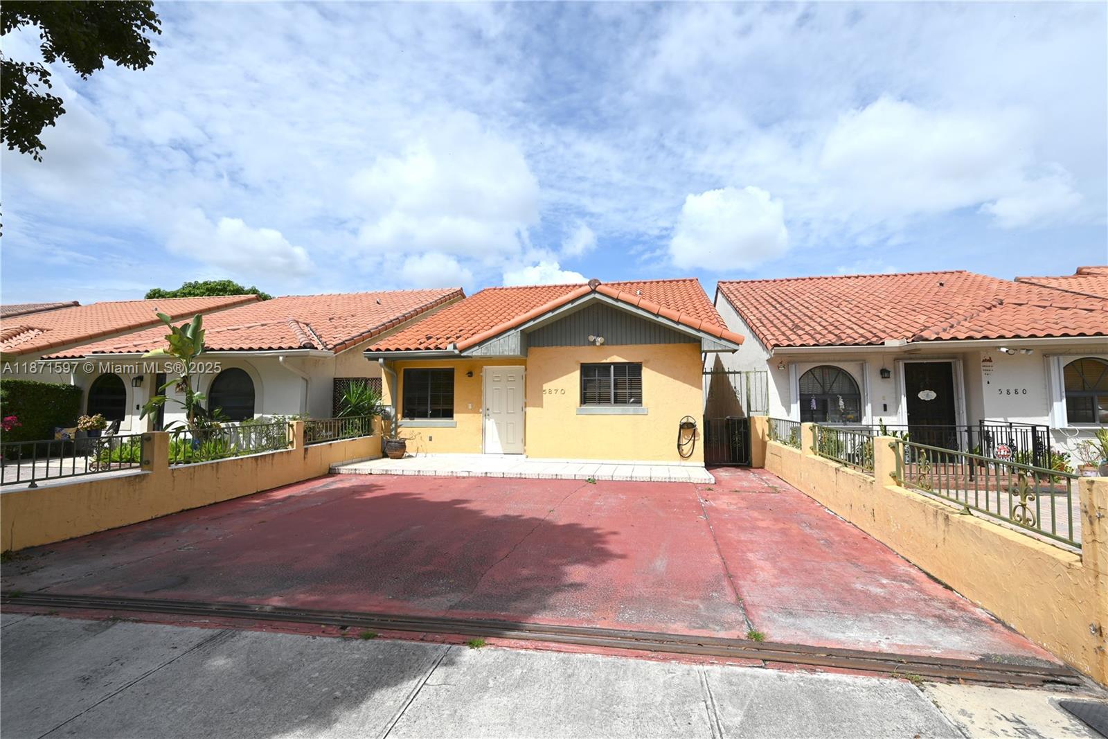 5870 W 20th Ln, Hialeah FL 33016