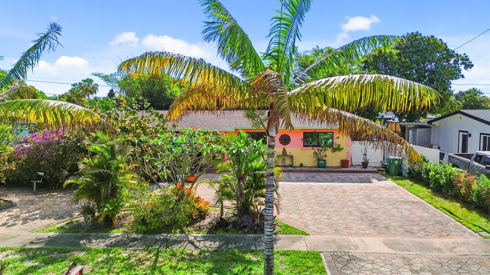 112 San Juan Drive, Palm Springs FL 33461