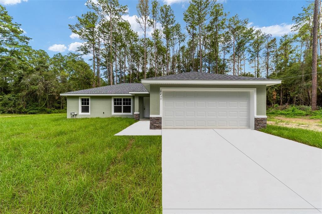 8439 N LILY DRIVE