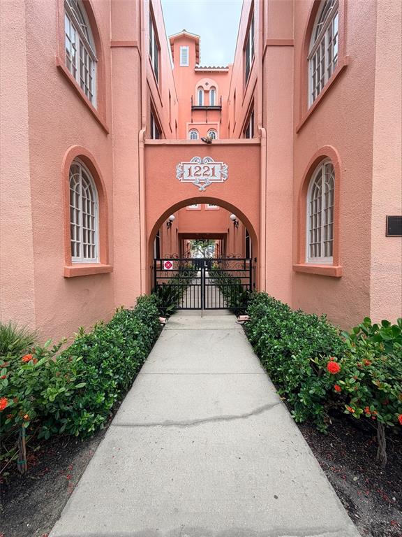 1221 N PALM AVENUE UNIT 204