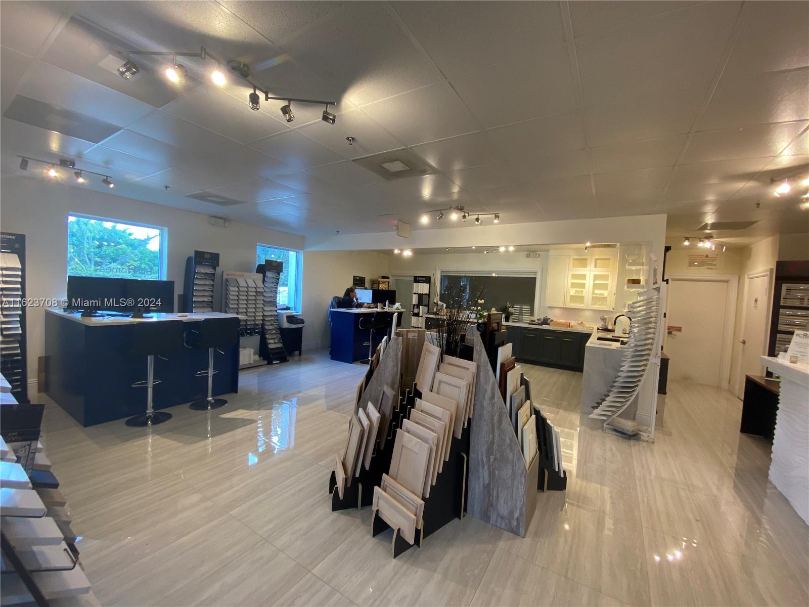 1807 S Powerline Rd # 101, Deerfield Beach FL 33442
