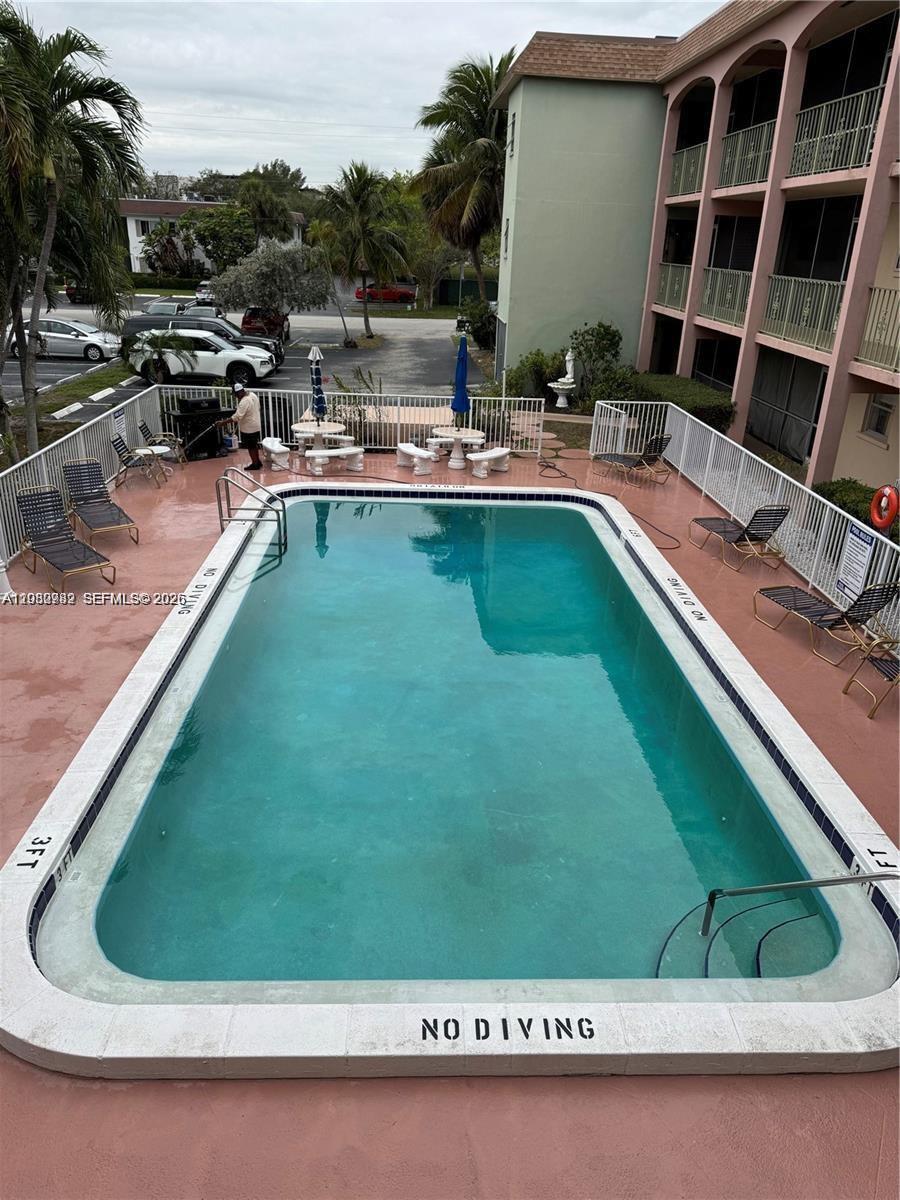 100 SE 6th Ave # 207, Pompano Beach FL 33060