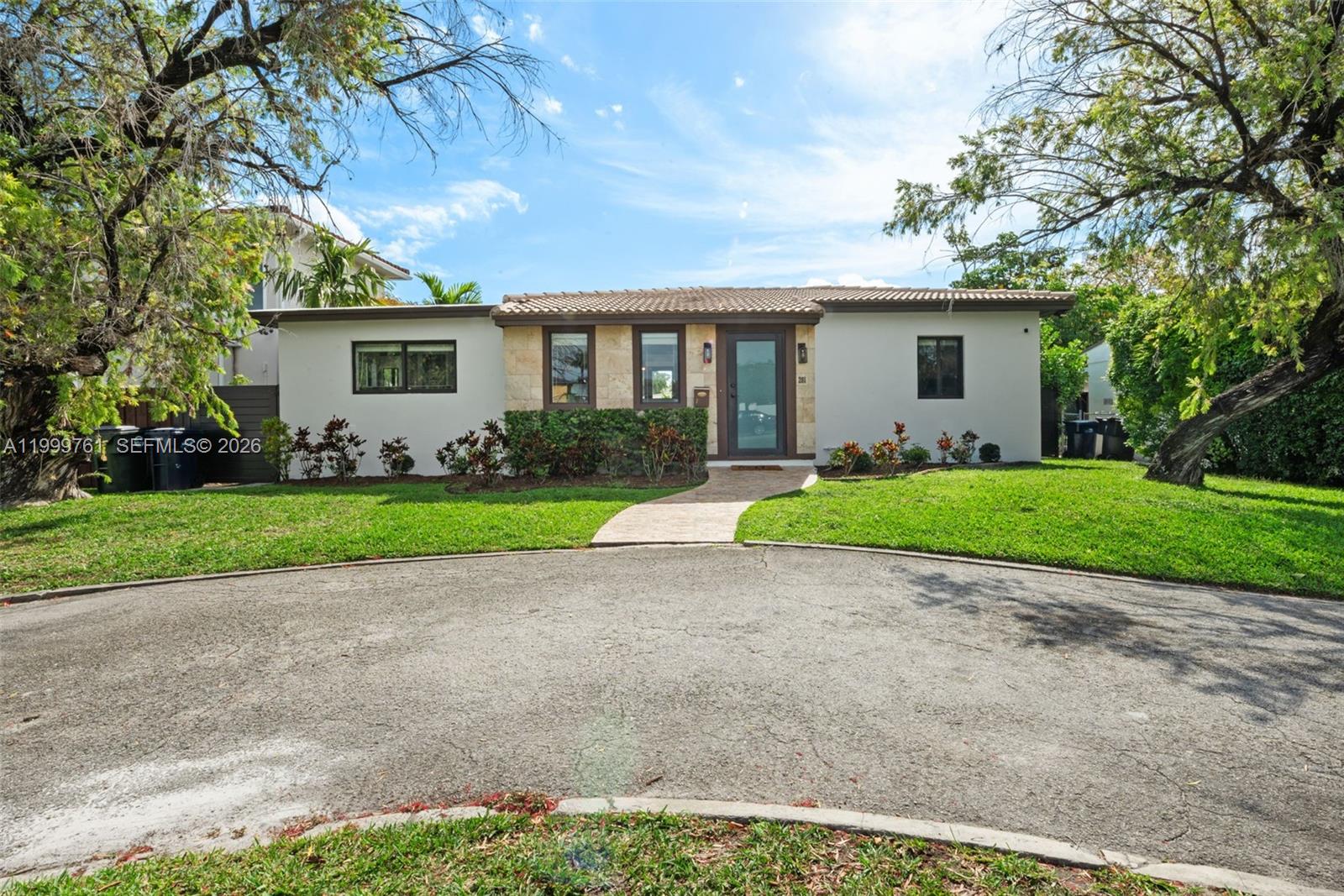 281 Pocatella St, Miami Springs FL 33166