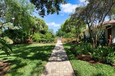 VERO BEACH, FL — photo 3 of 30