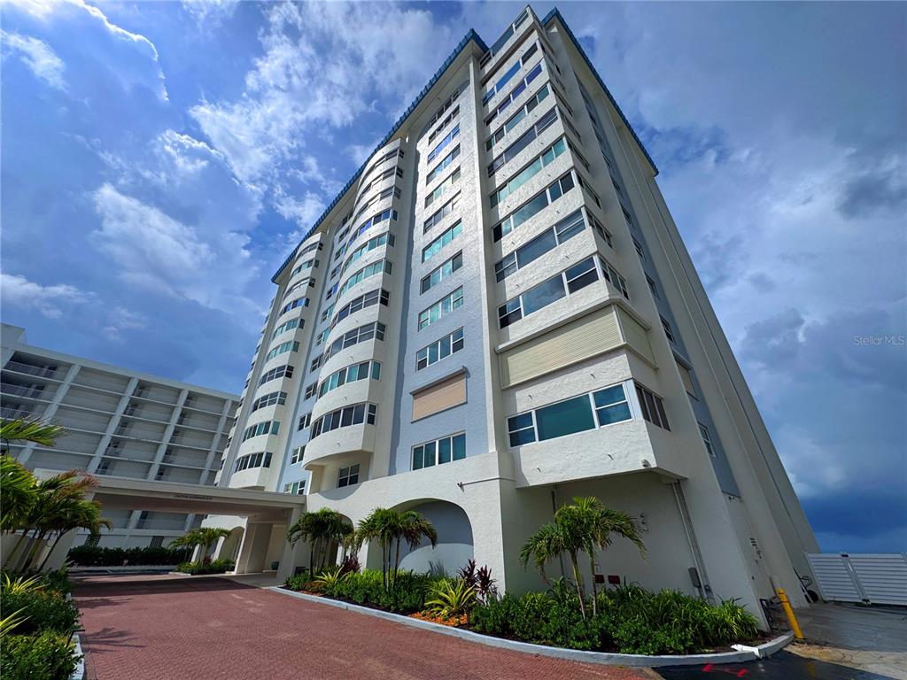 1750 BENJAMIN FRANKLIN DRIVE UNIT B, SARASOTA, FL — photo 2 of 26