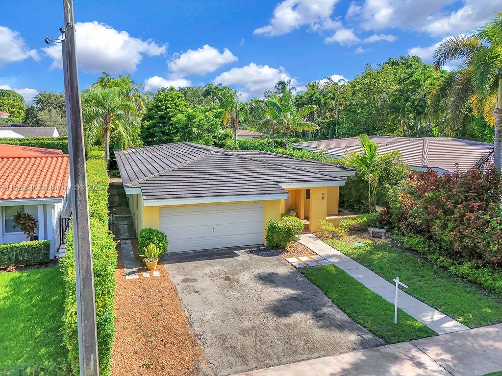 527 Gerona Ave, Coral Gables FL 33146