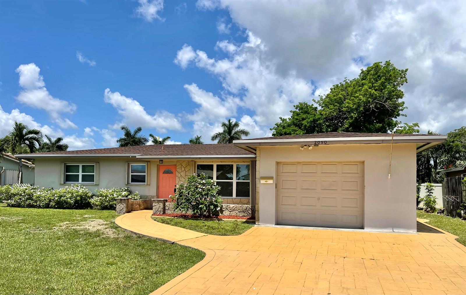 2090 NW 84th Terrace, Pembroke Pines FL 33024