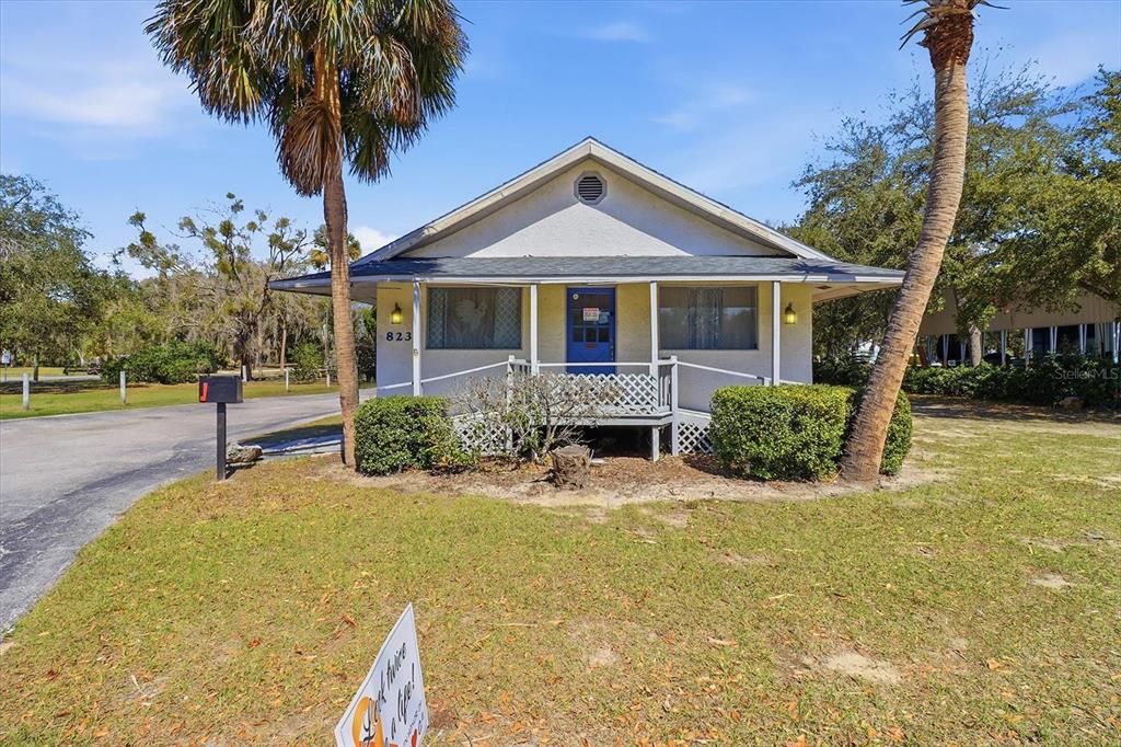 823 NE 5TH STREET, CRYSTAL RIVER, FL — photo 5 of 30