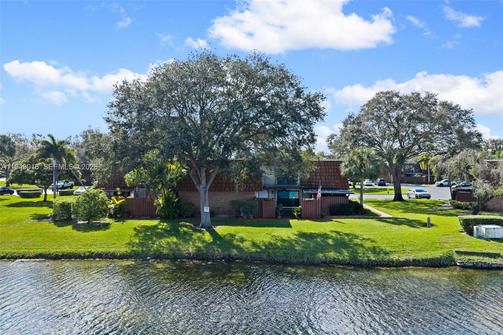 11875 SW 12th Pl, Davie FL 33325