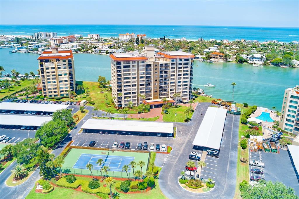 736 ISLAND WAY UNIT 404