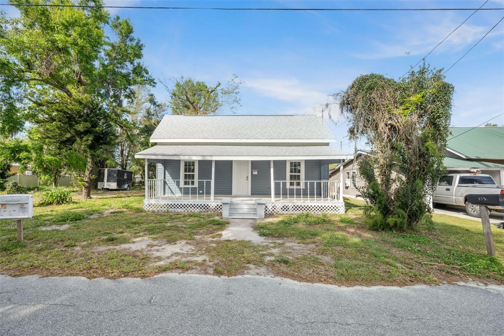 215 MAPLE LANE