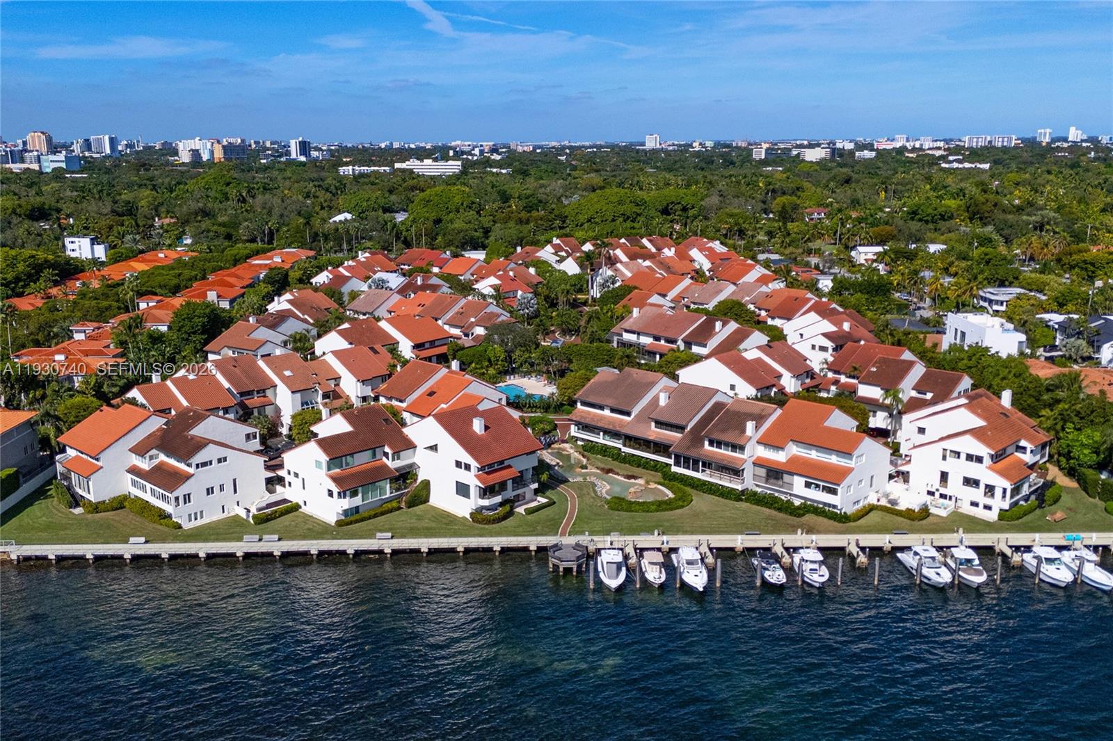 2000 S Bayshore Dr # 27, Coconut Grove FL 33133