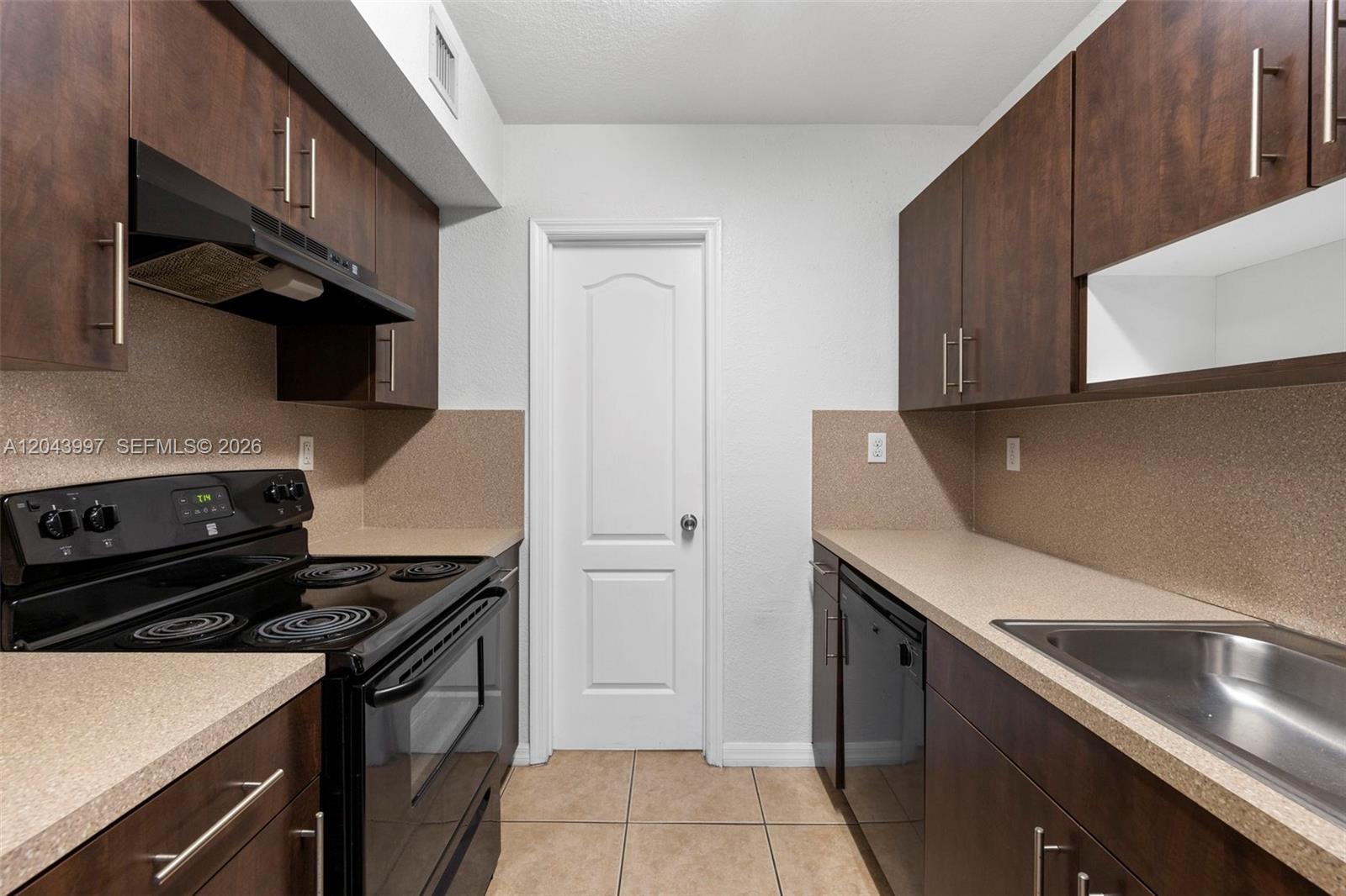 13 S Royal Poinciana Blvd # 14, Miami Springs FL 33166