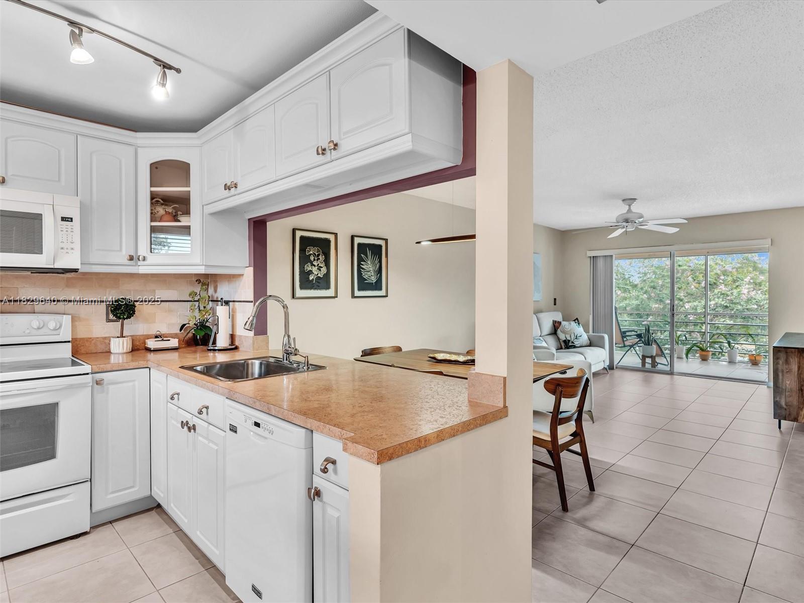 3210 Holiday Springs Blvd # 302, Margate FL 33063