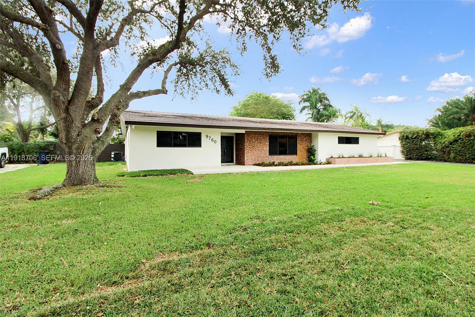 9760 SW 119th St, Miami FL 33176